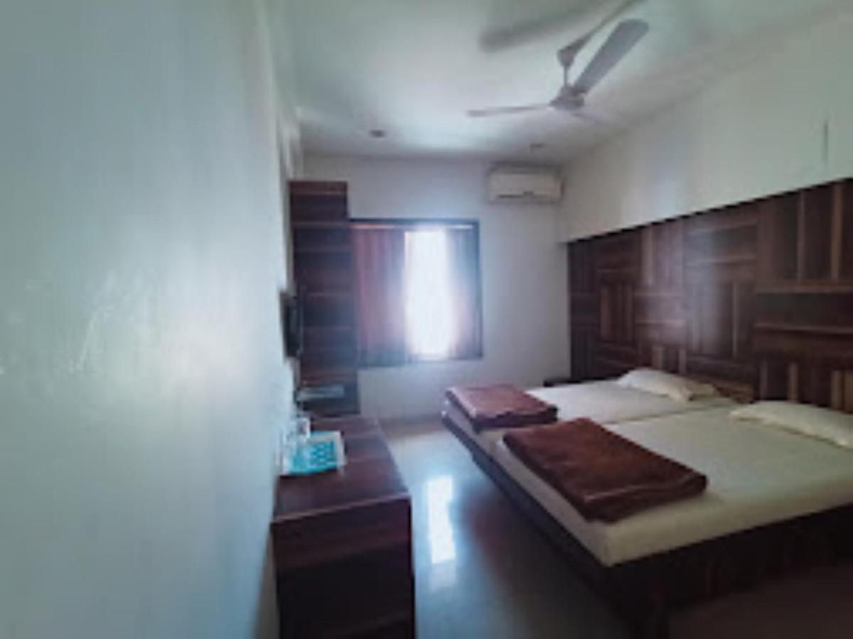 Atithi Guest House,Nashik Ngoại thất bức ảnh